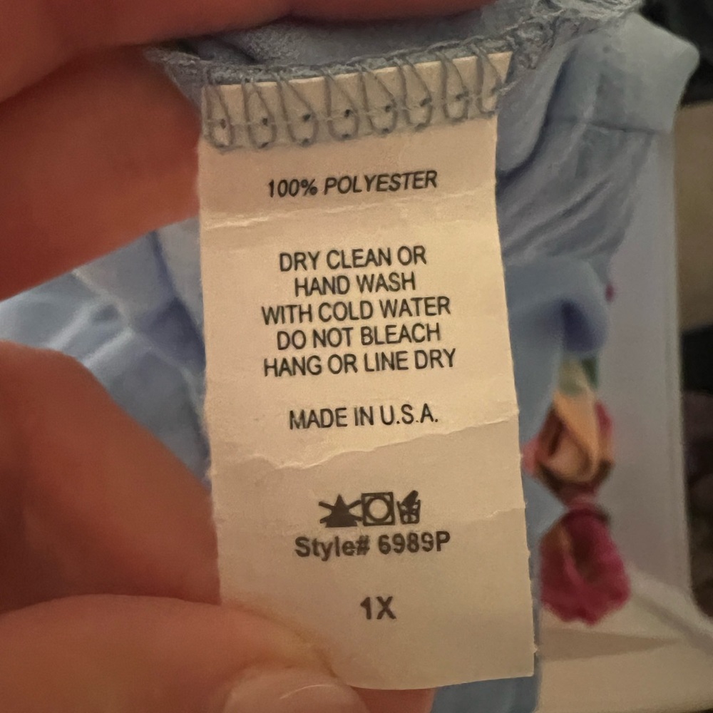 Entro Baby Blue V-Neck Blouse - Picture 5 of 5